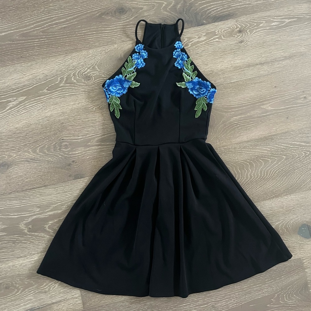 B. Darlin Homecoming Dress with Blue Flower Appliques US 3/4 (S)